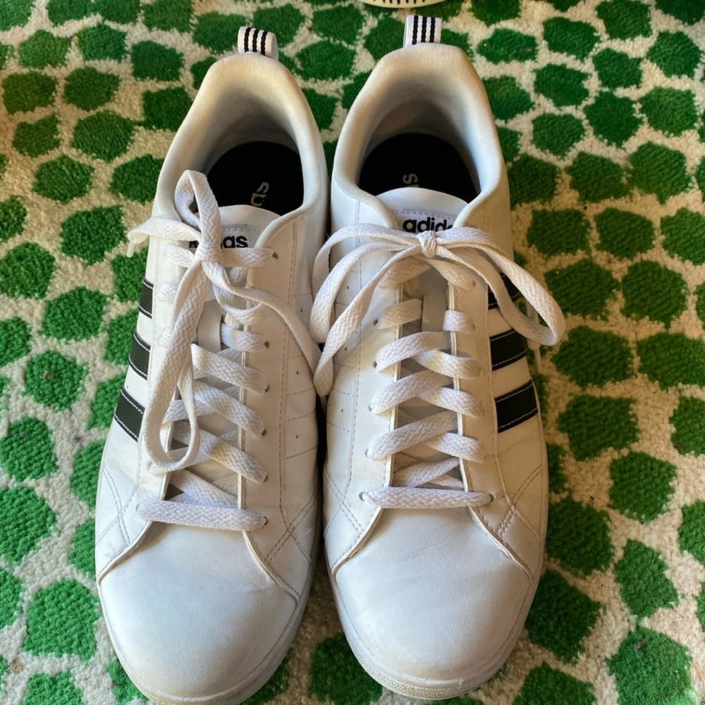 Classic Addidas Women’s size 10